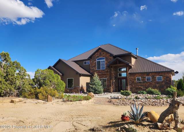 Property at 5301 Tampico Way, Farmington, NM 87402, 4 beds, 2.5 baths