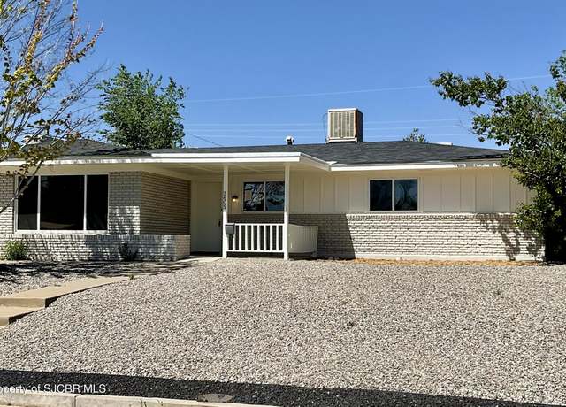 Property at 2605 Ridgecrest Dr, Farmington, NM 87401, 3 beds, 2 baths