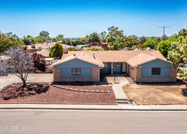 Property at 3108 N Pontiac Dr, Farmington, NM 87401, 3 beds, 2 baths