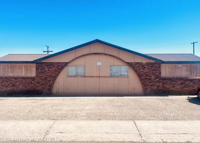 Property at 2803 E 22nd St, Farmington, NM 87401, 8 beds, 4 baths