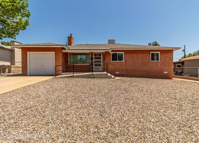 Property at 1520 Zuni Dr, Farmington, NM 87401, 3 beds, 2 baths