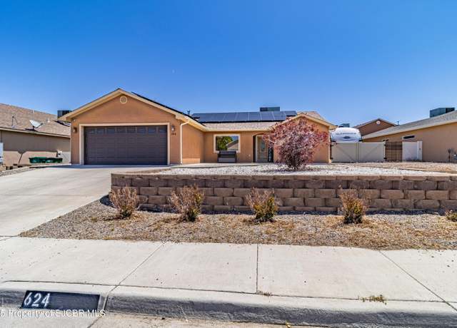 Property at 624 Bishop Ln, Farmington, NM 87401, 3 beds, 2 baths