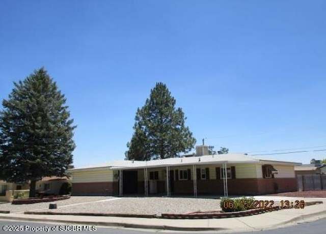 Property at 309 W 26th St, Farmington, NM 87401, 3 beds, 2 baths