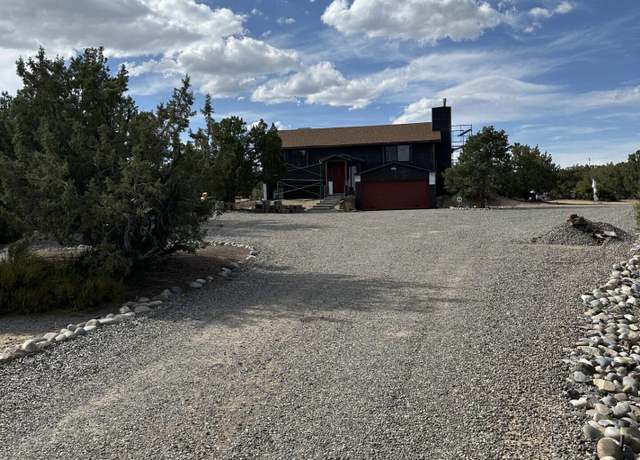 Property at 5830 Ensenada Way, Farmington, NM 87402, 3 beds, 2 baths