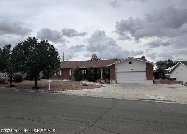 Property at 5604 Fawn Dr, Farmington, NM 87402, 4 beds, 2 baths