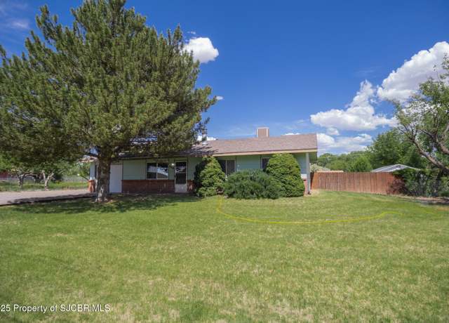 Property at 338 Dulce Dr, Bloomfield, NM 87413, 3 beds, 2 baths