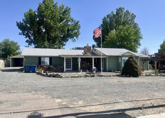 Property at 2324 W Broadway Ave, Bloomfield, NM 87413, 3 beds, 2 baths