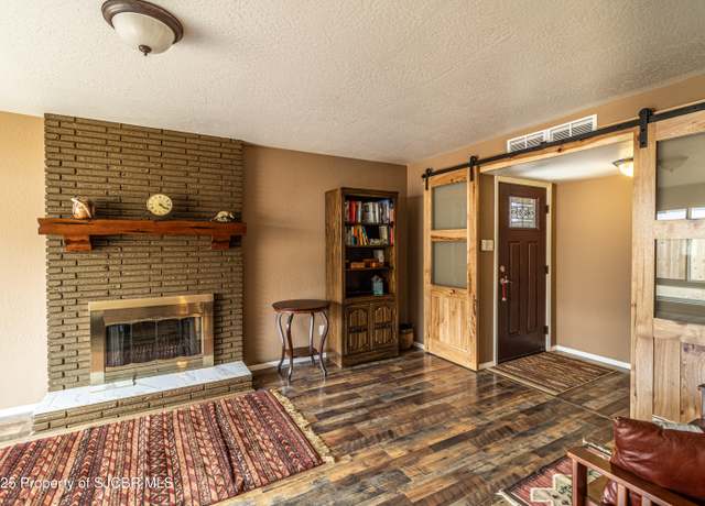 Property at 3007 N Sunset Ave, Farmington, NM 87401, 3 beds, 2 baths