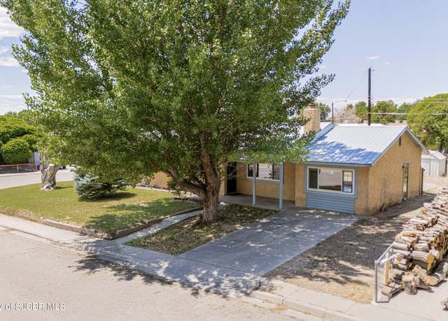 Property at 301 N Valley Blvd, Bloomfield, NM 87413, 3 beds, 2 baths