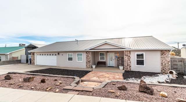 Photo of 1316 Plum Tree Cir, Bloomfield, NM 87413