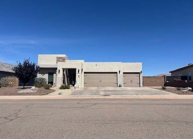 Property at 3435 Red Arroyo Dr, Alamogordo, NM 88310, 4 beds, 2 baths