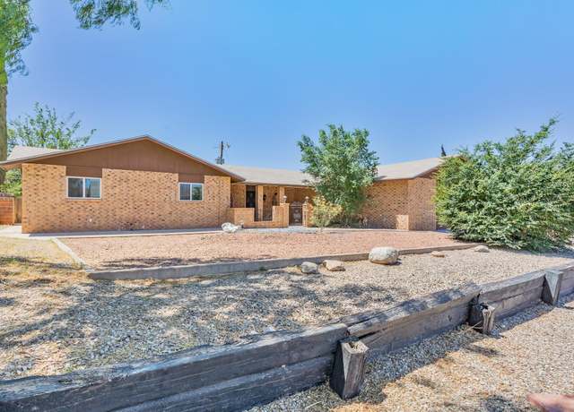 Property at 2802 Fifteenth St, Alamogordo, NM 88310, 5 beds, 2 baths