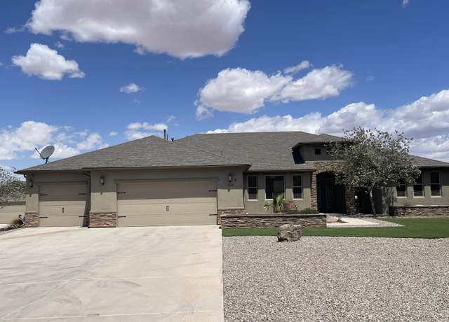 Property at 1560 Las Lomas, Alamogordo, NM 88310, 5 beds, 3.5 baths