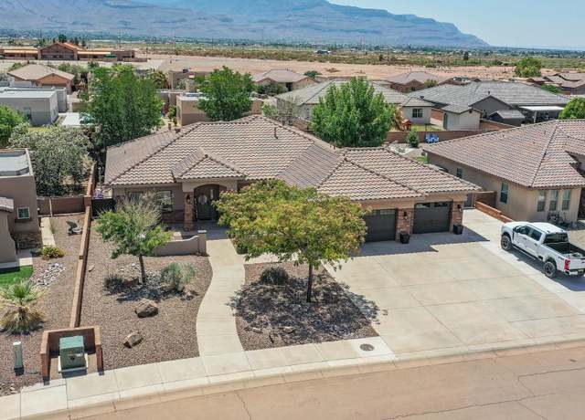 Property at 3546 Calle Verde Dr, Alamogordo, NM 88310, 4 beds, 2 baths