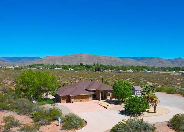 Property at 19 Tierra De Vida, La Luz, NM 88337, 4 beds, 3 baths