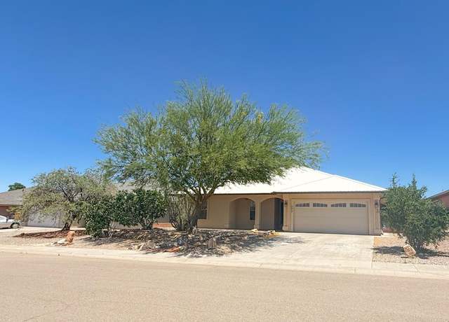 Property at 893 Arroyo Seco, Alamogordo, NM 88310, 4 beds, 2.25 baths