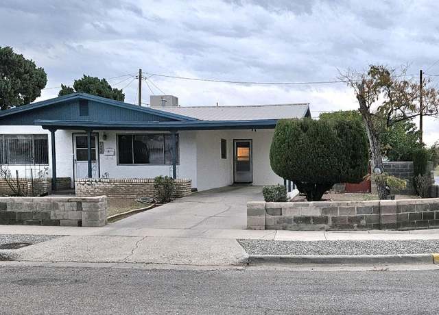 Property at 1400 Jackson Ave, Alamogordo, NM 88310, 4 beds, 1.75 baths