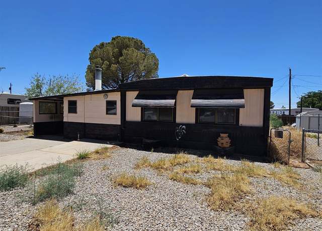 Property at 1314 Lilac Ln, Alamogordo, NM 88310, 3 beds, 2 baths