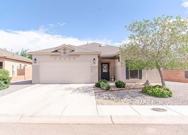 Property at 496 Tierra Bella Dr, Alamogordo, NM 88310, 4 beds, 2 baths