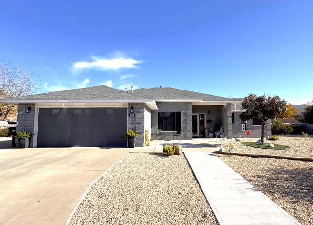 Property at 2619 Oaktree Ct, Alamogordo, NM 88310, 3 beds, 2 baths