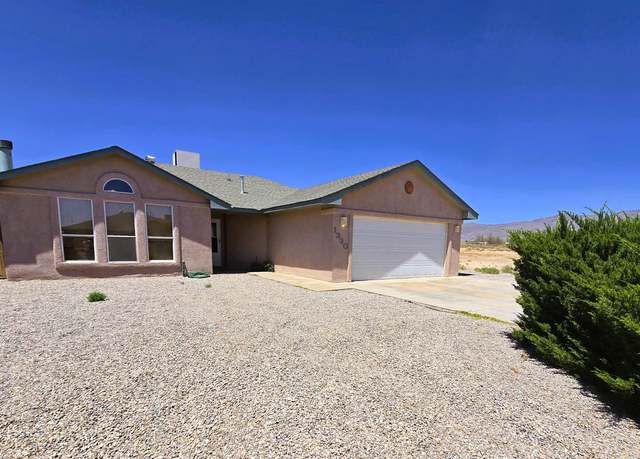 Property at 1330 Challenger Ave, Alamogordo, NM 88310, 3 beds, 2 baths
