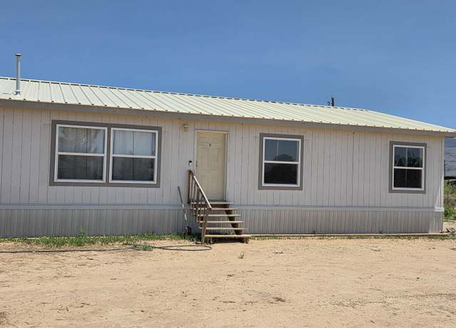 Property at 35 Garner Ave, Alamogordo, NM 88310, 5 beds, 3 baths