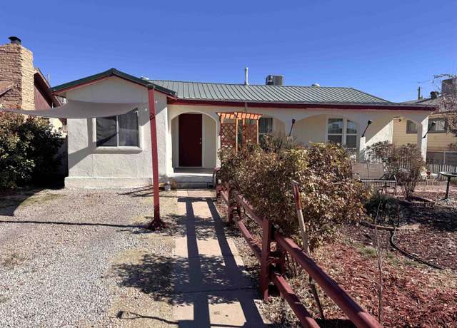 Property at 1514 Alaska Ave, Alamogordo, NM 88310, 3 beds, 1.75 baths