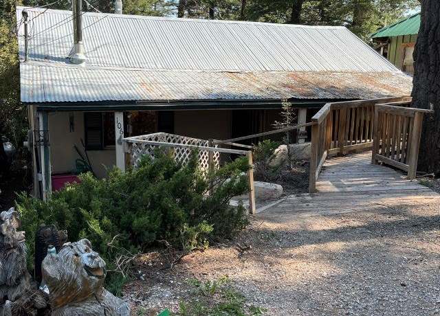 Property at 106 Coyote Ave, Cloudcroft, NM 88317, 3 beds, 1 bath