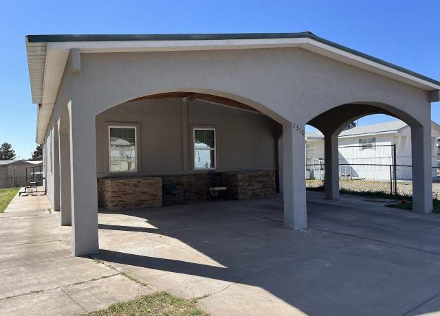 Property at 1310 Incredible Dr, Alamogordo, NM 88310, 3 beds, 2 baths
