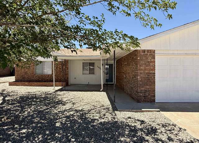 Property at 3004 Thunder Rd, Alamogordo, NM 88310, 3 beds, 1.75 baths