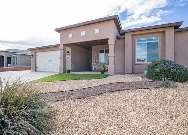 Property at 1026 La Bajada Dr, Alamogordo, NM 88310, 4 beds, 2 baths