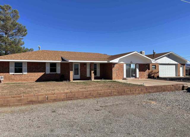 Property at 2701 S Walker Ave, Alamogordo, NM 88310, 4 beds, 2.5 baths