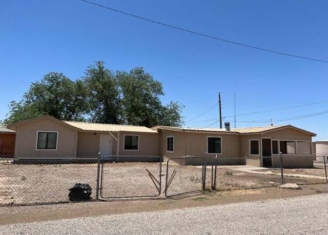 Property at 1 Second St, Alamogordo, NM 88310, 4 beds, 2 baths