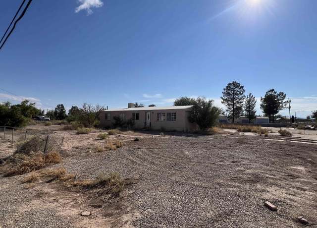 Property at 21 Thomas St, Alamogordo, NM 88310, 3 beds, 2 baths
