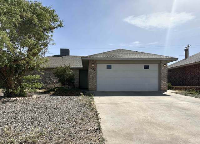 Property at 607 Montwood Dr, Alamogordo, NM 88310, 3 beds, 2 baths