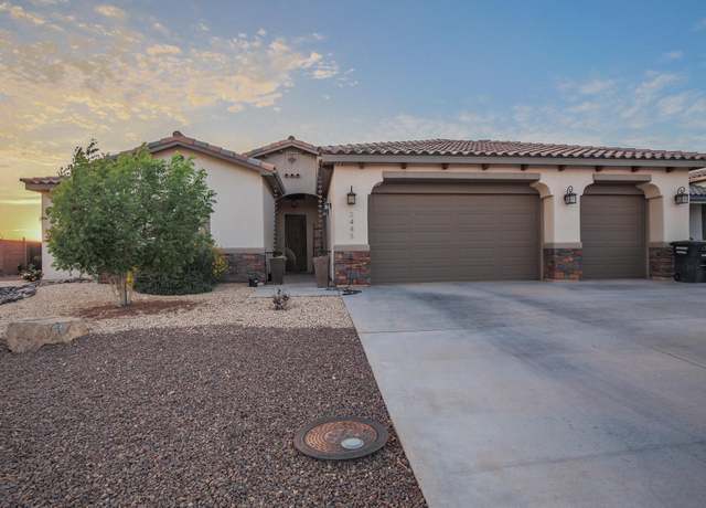 Property at 3445 Red Arroyo Dr, Alamogordo, NM 88310, 4 beds, 2.5 baths