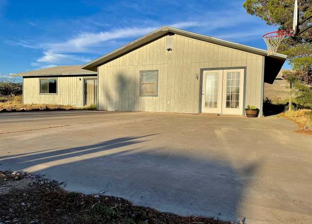 Property at 26 Oro Vista Dr, Alamogordo, NM 88310, 3 beds, 1.75 baths