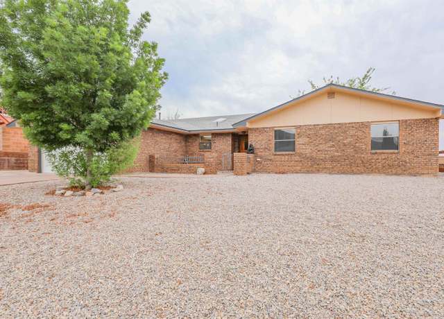 Property at 3030 Del Prado, Alamogordo, NM 88310, 3 beds, 2 baths