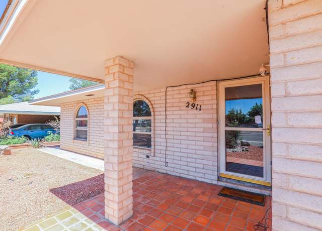 Property at 2911 E Tenth St, Alamogordo, NM 88310, 3 beds, 2 baths