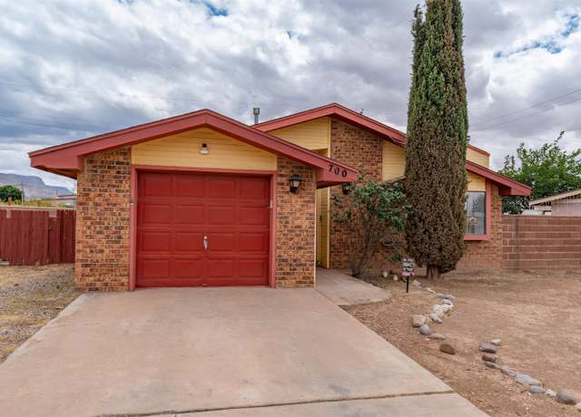 Property at 700 Panorama Blvd, Alamogordo, NM 88310, 3 beds, 2 baths