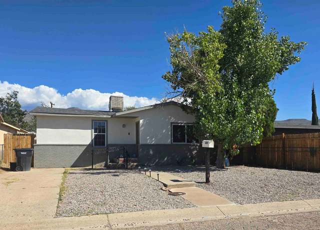 Property at 804 Adams Ave, Alamogordo, NM 88310, 2 beds, 1 bath