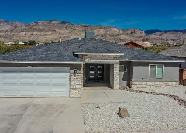 Property at 1357 La Codorniz Dr, Alamogordo, NM 88310, 4 beds, 3 baths