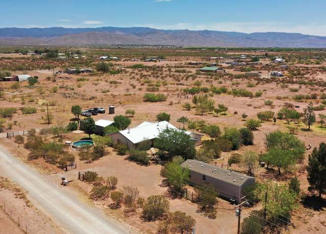 Property at 46 Papago Rd, Alamogordo, NM 88310, 4 beds, 2.75 baths