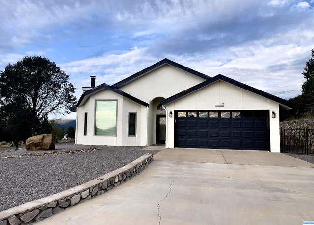 Property at 7 Tanglewood Cir, Silver City, NM 88061, 3 beds, 2 baths