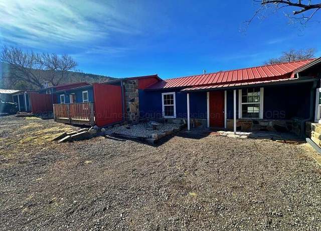 Property at 108 Spring Rd, Ruidoso Downs, NM 88346, 6 beds, 3 baths