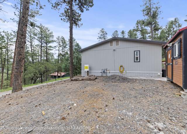Property at 109 Mountain Dr, Ruidoso, NM 88345, 3 beds, 2 baths