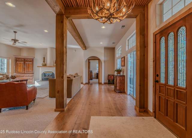 Property at 316 Granite Dr, Ruidoso, NM 88345, 3 beds, 2.5 baths