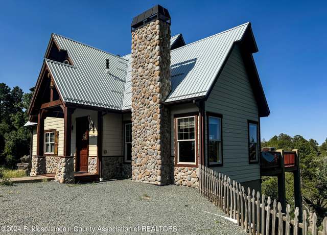 Property at 105 Abbey Pl, Ruidoso, NM 88345, 4 beds, 4.5 baths
