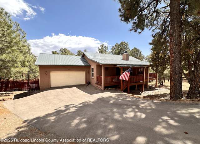 Property at 108 E East View Pl, Ruidoso, NM 88345, 4 beds, 4 baths