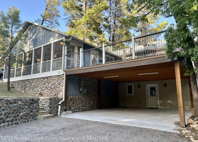 Property at 138 N Loop Rd, Ruidoso, NM 88345, 5 beds, 4 baths